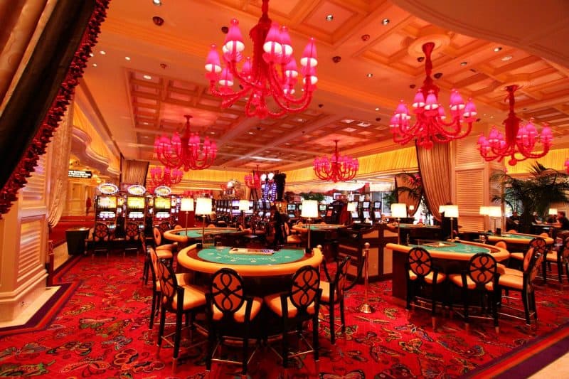 Canlı Casino: Gerçekten Heyecan Verici mi?