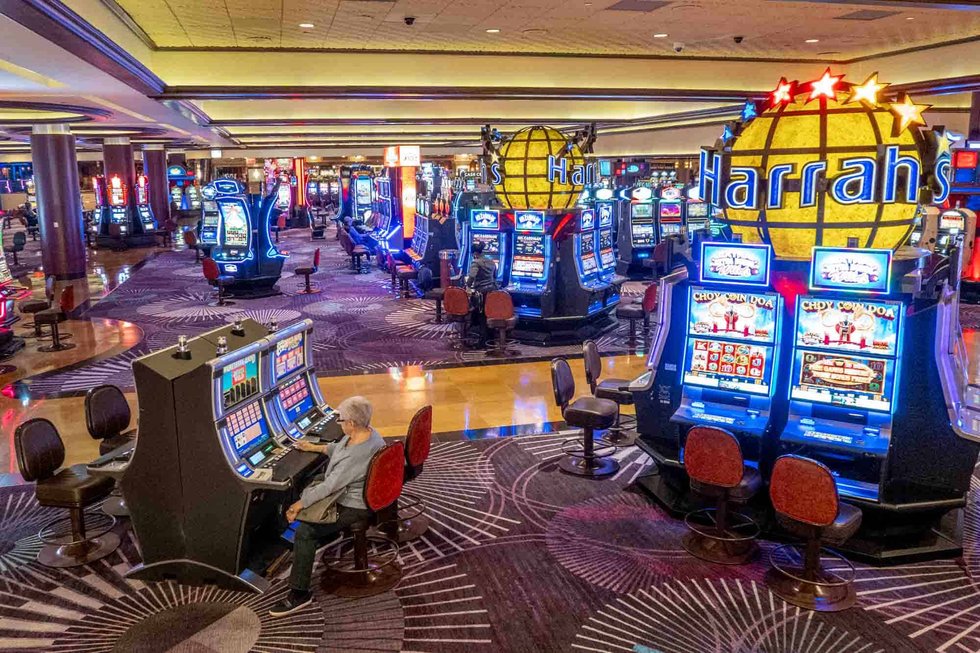 VR Casino Deneyimi: Geleceğin Oyun Alanı